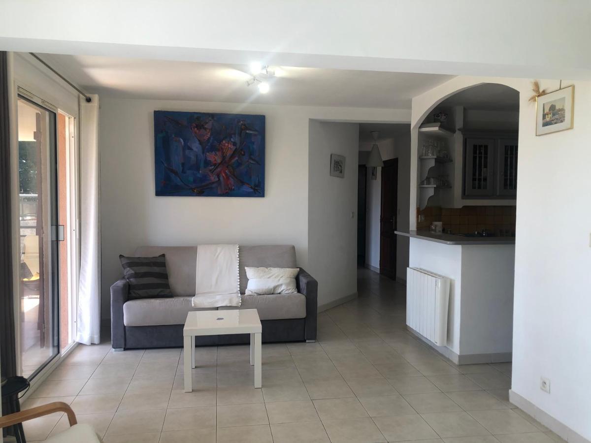 Appartement 60M2 - 2 Chambres A Une Minute Des Plages, Parking Prive Соссе-ле-Пен Экстерьер фото