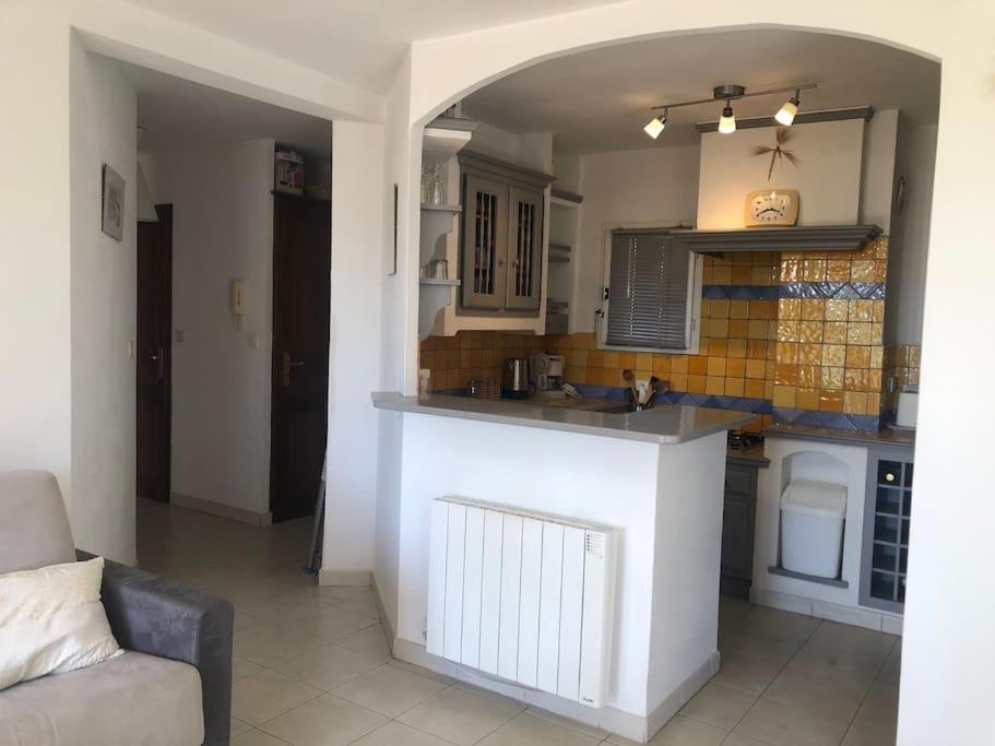 Appartement 60M2 - 2 Chambres A Une Minute Des Plages, Parking Prive Соссе-ле-Пен Экстерьер фото